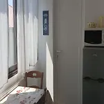 Modern In With Garden * 斯塔利格拉德-帕克利尼卡