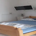 Modern In With Garden 斯塔利格拉德-帕克利尼卡