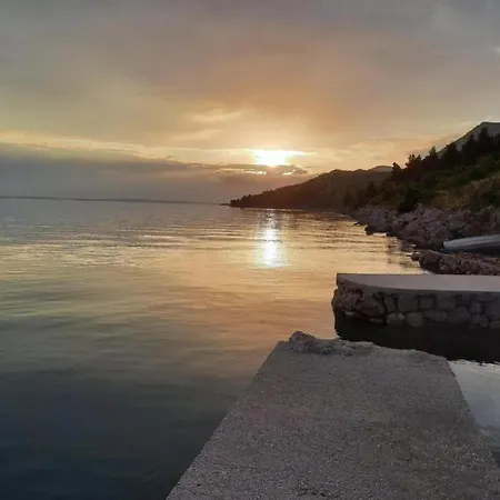 Appartamento Modern In With Garden Starigrad Paklenica