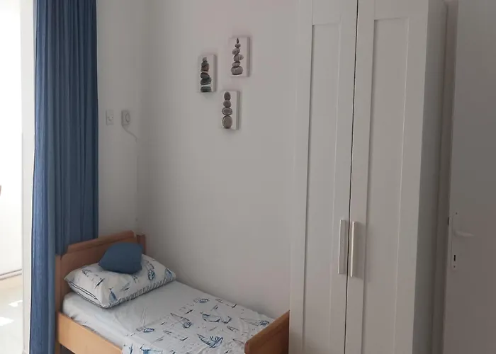 شقة Modern In With Garden