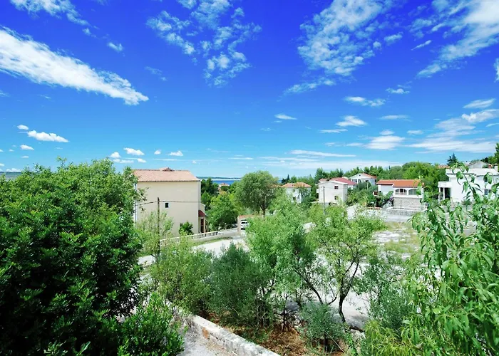 Apartman Modern Apartment In Starigrad With Garden Starigrad Paklenica