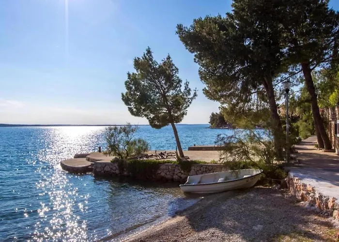 Modern In With Garden شقة ستاريغغاد باكلينتسا