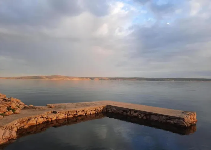 شقة Modern In With Garden *