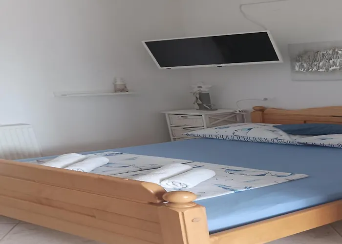 Modern Apartment In Starigrad With Garden Apartman Starigrad Paklenica