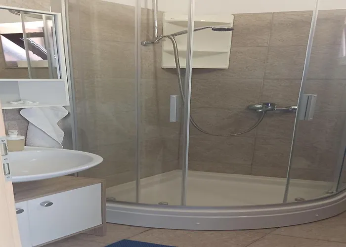Apartament Modern In With Garden Starigrad Paklenica