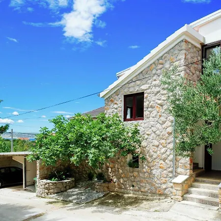 Modern In With Garden * Starigrad-Paklenica