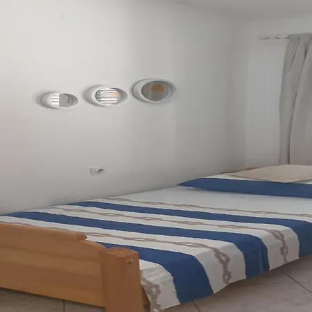 Modern In With Garden * Starigrad-Paklenica