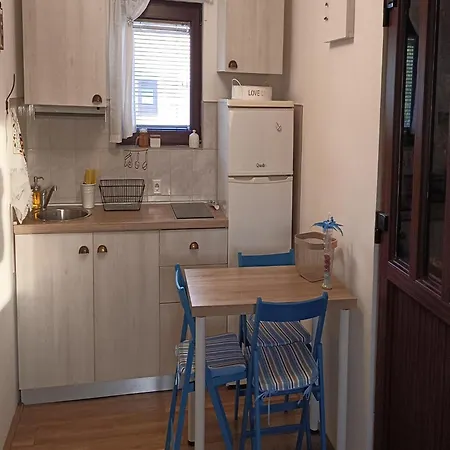 Modern In With Garden スタリグラード