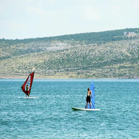 Modern In With Garden Apartament Starigrad Paklenica