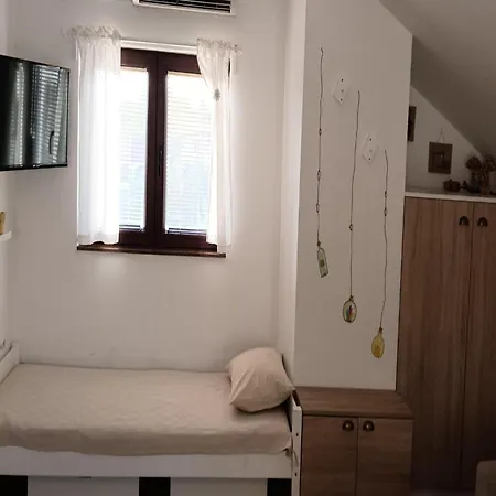 Modern In With Garden * Starigrad Paklenica