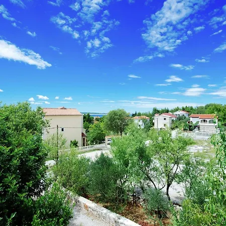 Modern In With Garden Starigrad Paklenica