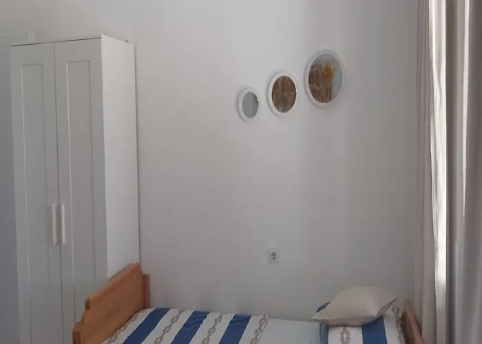 Modern In With Garden Starigrad Paklenica