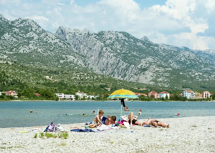 Modern In With Garden Starigrad Paklenica